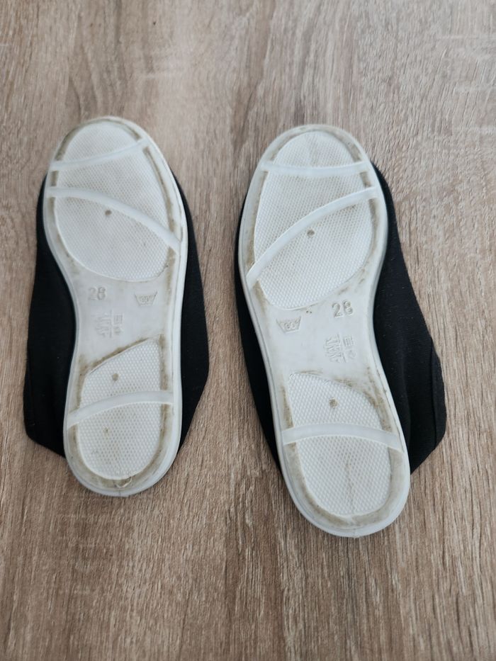 Chaussons noirs - photo numéro 2