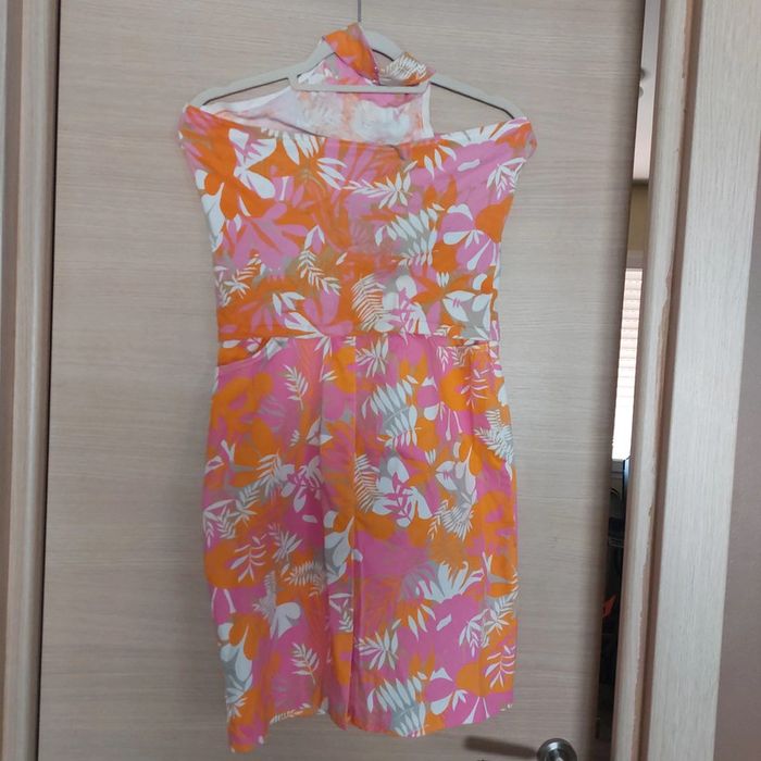 Dos nu et jupe imprimé rose orange escada sport - photo numéro 9