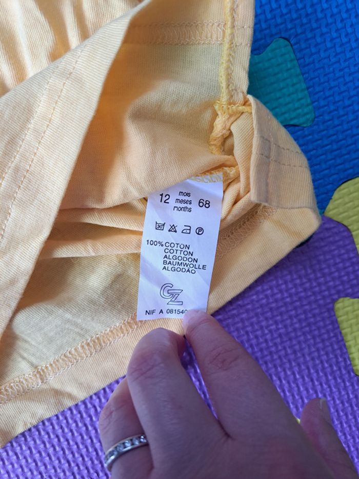 Lot 2 t-shirts + 2shorts 12m - photo numéro 16