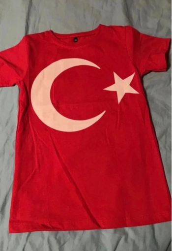 T-shirt Turquie 6/7 ans