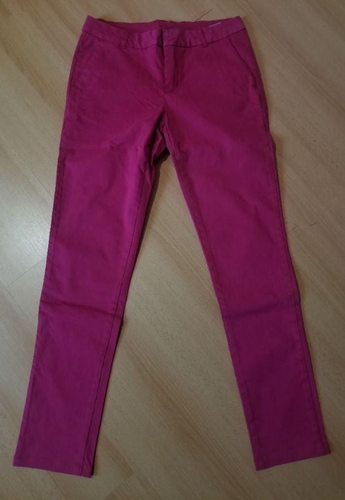 Pantalon couleur framboise taille 38