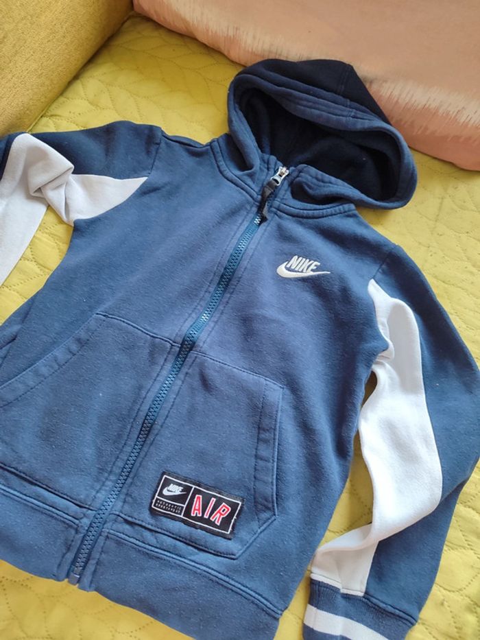 gilet nike  4/5 ans