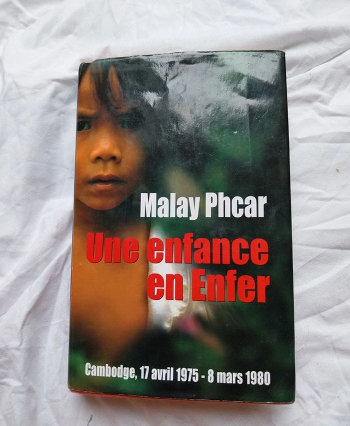 Livre histoire vraie: une enfance en enfer