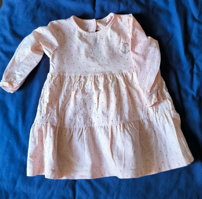 Robe - 9M - photo numéro 1