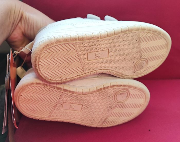 Basket fille taille 26 neuf avec étiquette 🦩 - photo numéro 4