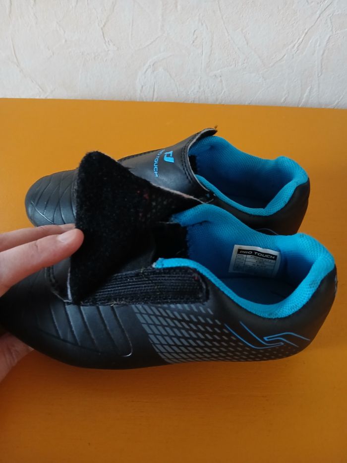 Chaussures de foot taille29 - photo numéro 4