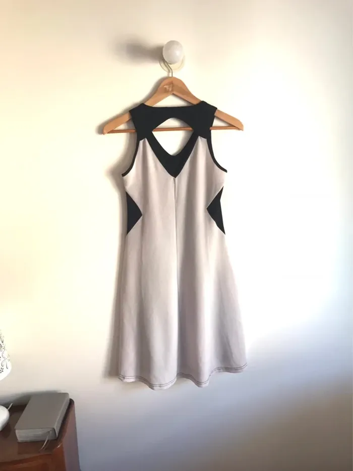 Robe graphique noire et blanche Agathe Velmont taille 36 - photo numéro 5