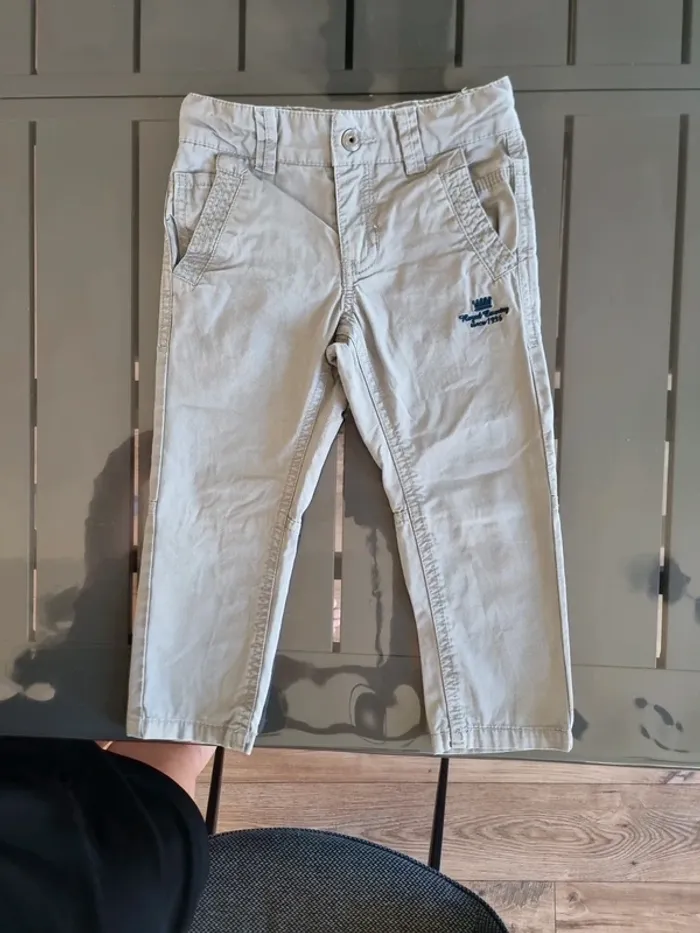 Pantalon gris  3ans