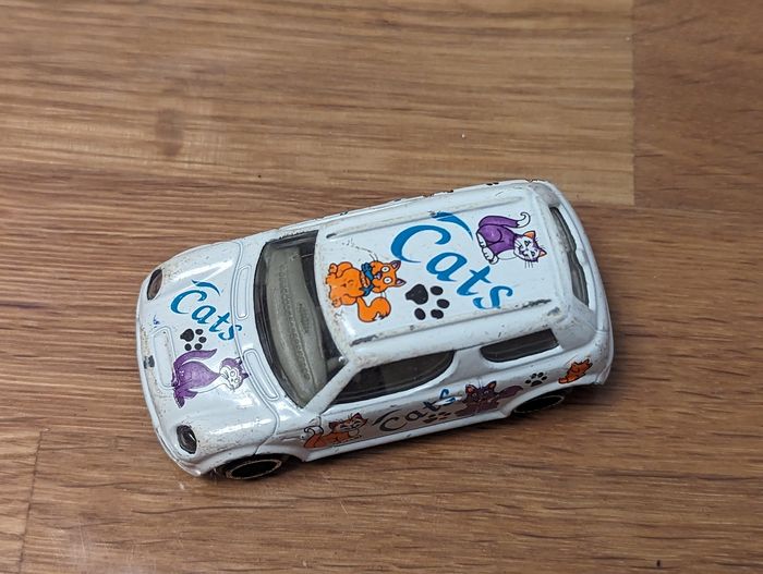 Petite voiture "Cats / chats" - photo numéro 7