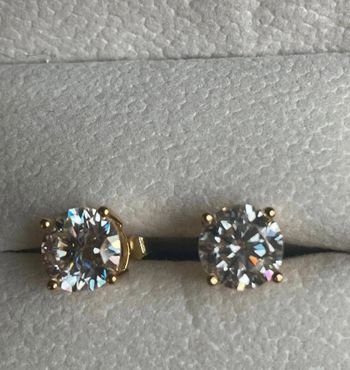 Boucles d'oreilles argent plaqué or jaune diamant moissanite 4cts