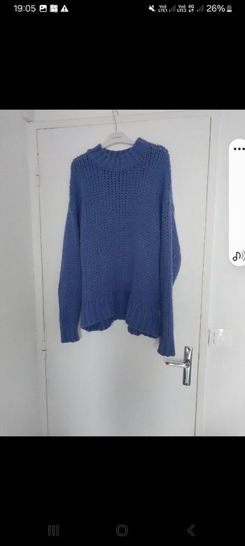 Pull bleu T 52