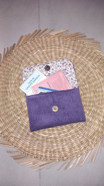 Pochette souple aimantée 