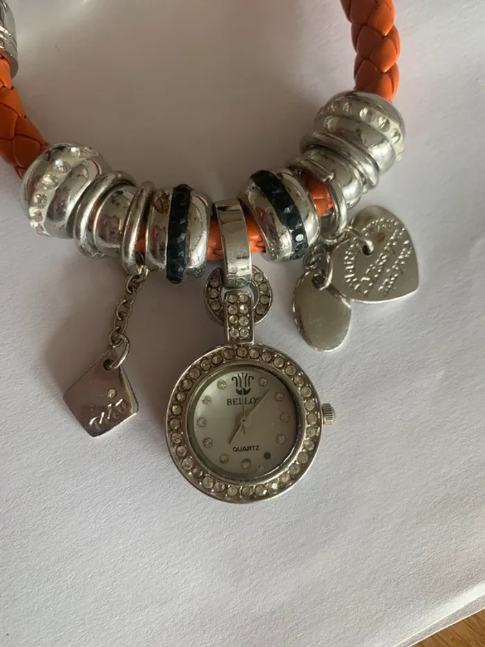 Bracelet à breloques avec montre - photo numéro 2