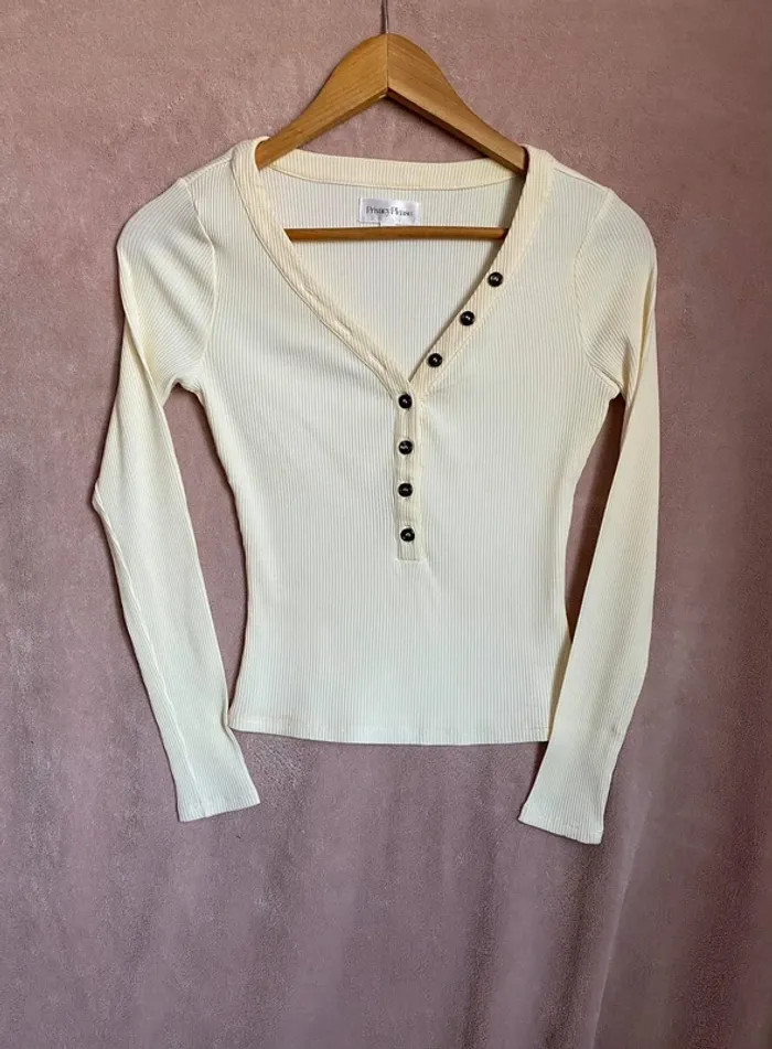 Top T32 Neuf 👚 (Privacy please)