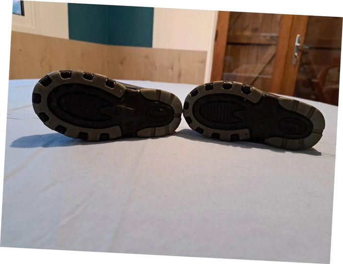 Bottes de ski / boots taille 22/23 avec absorber de chocs - photo numéro 5
