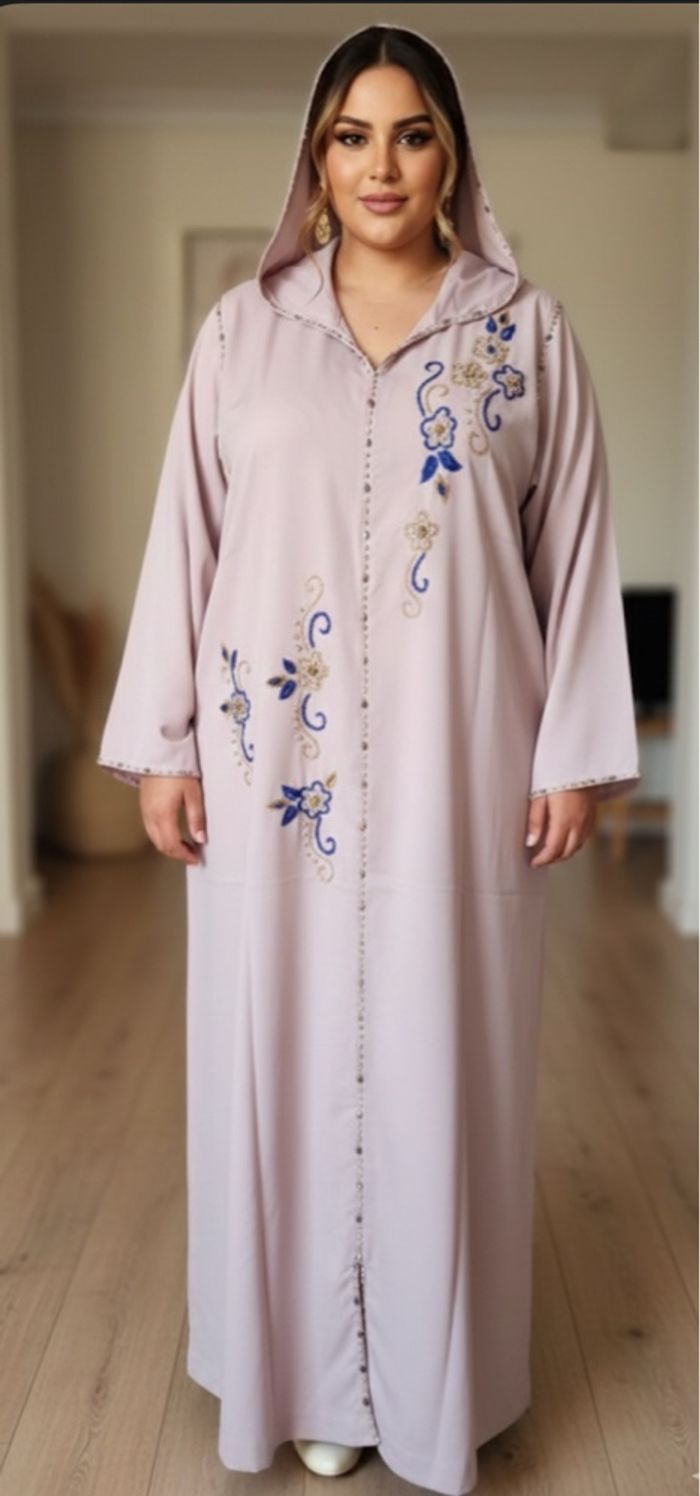 Jelaba/ robe orientale brodée neuve 44-46