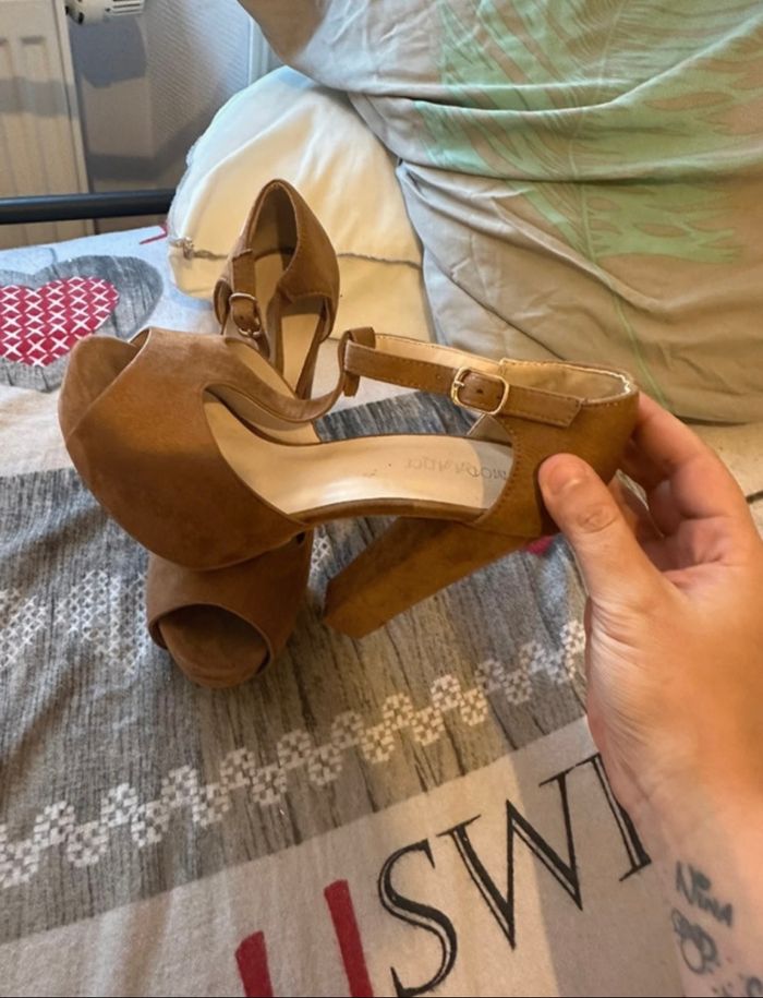 Escarpin femme P37👠 - photo numéro 4