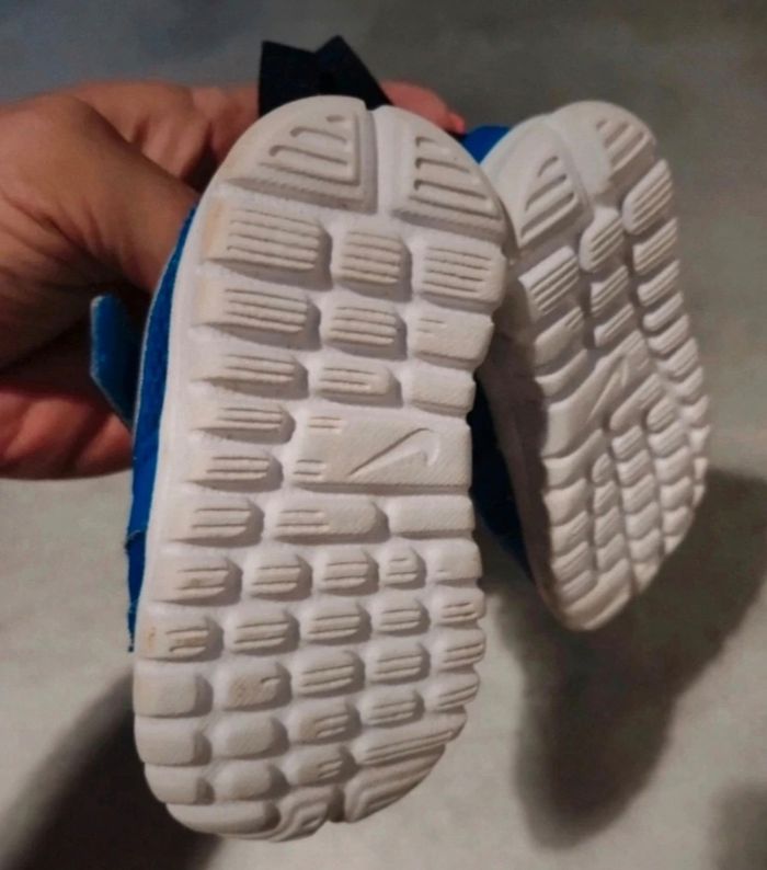 Basket Nike bébé garçon taille 18.5 - photo numéro 4