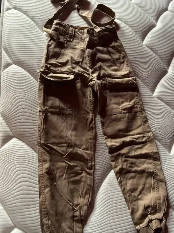 Pantalon cargo beige foncé Jennyfer