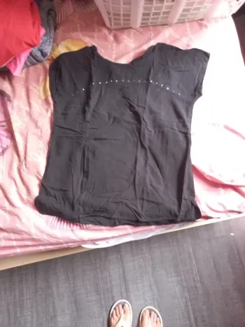 Tee shirt