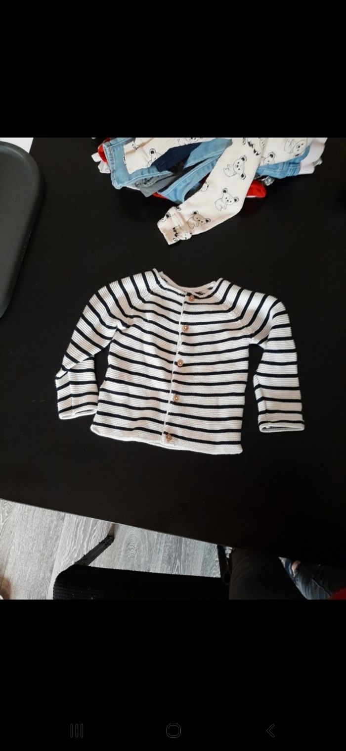 Lot vêtements fille 12mois - photo numéro 9
