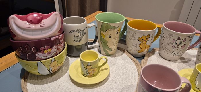 Collection de tasses mugs bols disneyland paris disney store - photo numéro 5