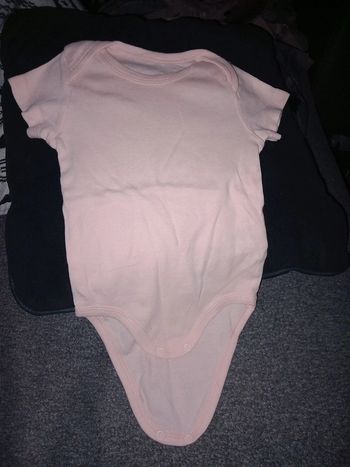 Body taille 6mois 63/69cm kiabi
