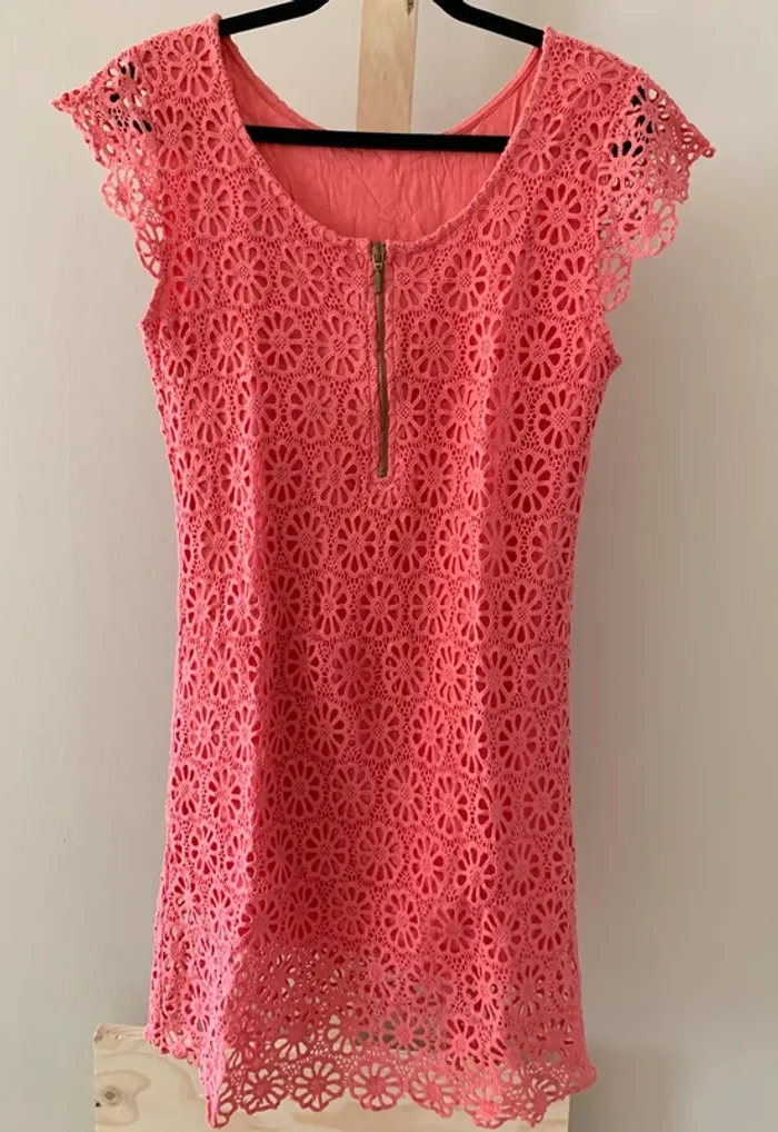 🌺 Robe dentelle corail 44/46 - photo numéro 2