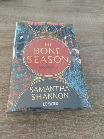 The bones season
Tome  1 saison d'os 
