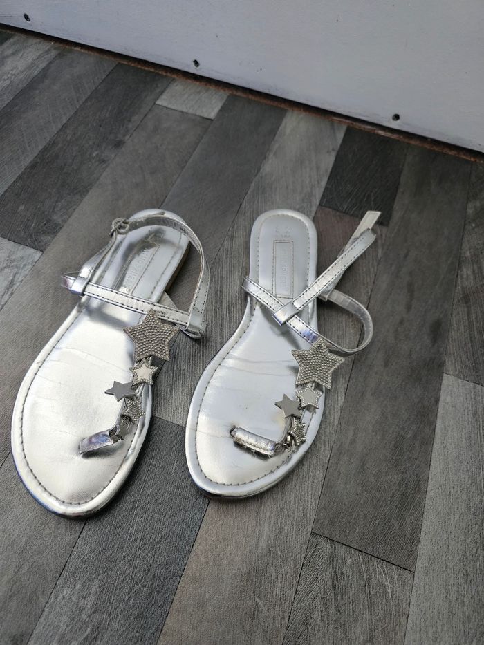 Nue pied
