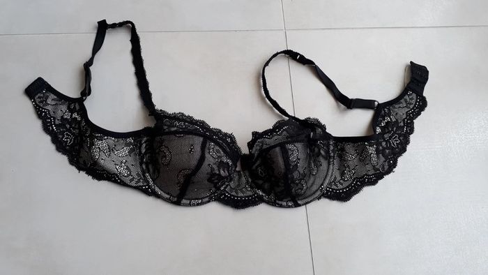 Soutien gorge dentelle noire 90B Well - TBE - photo numéro 2