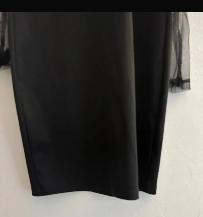 Robe noir 9/10 ans - photo numéro 4
