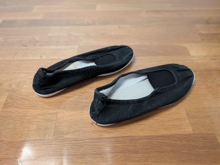 Chaussons de gym unisexe pointure 30 - photo numéro 4