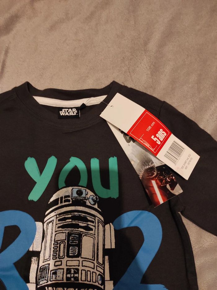 Tee-shirt neuf - photo numéro 2