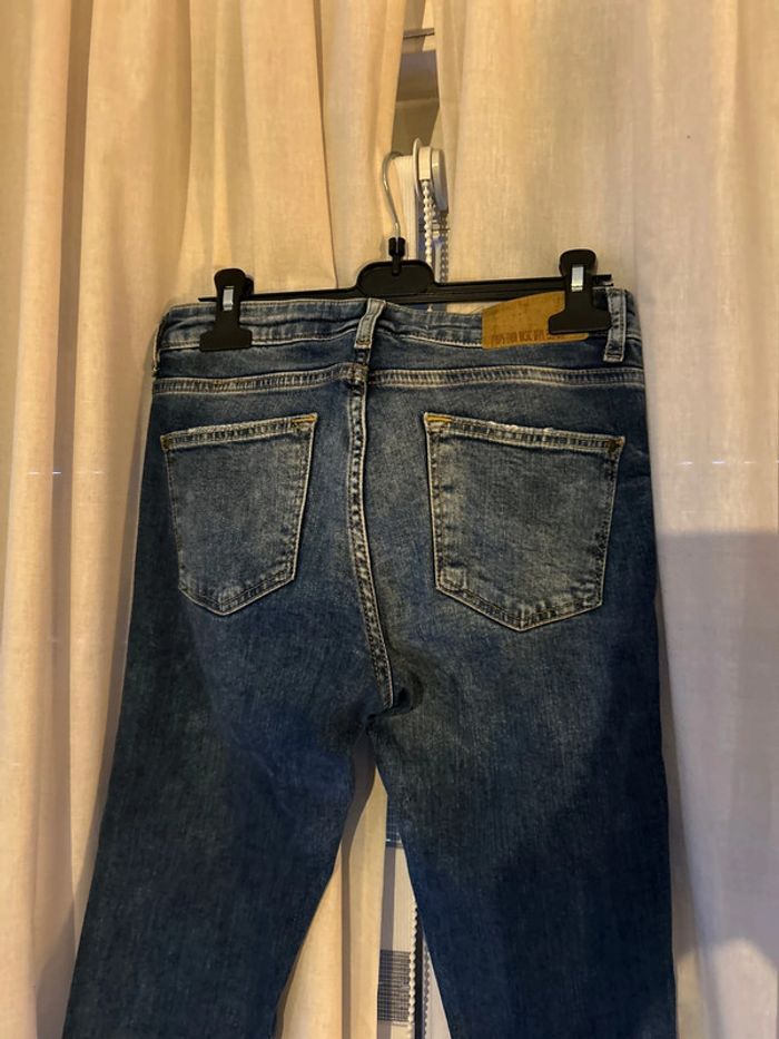 Jeans trouée - photo numéro 5