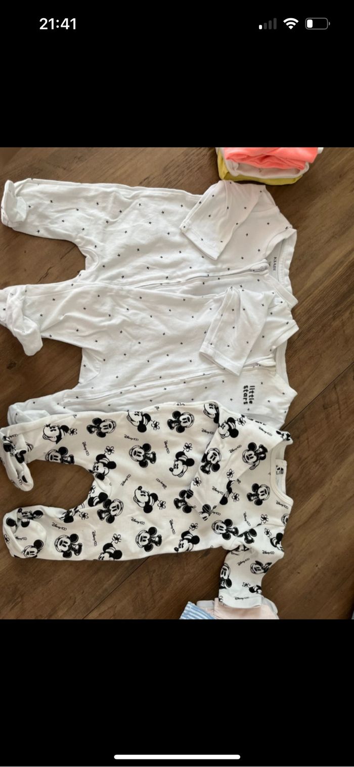 Lot vêtements bébé fille - photo numéro 3