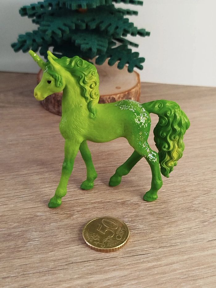 Schleich Figurine Animal imaginaire Bayala jeune licorne pomme - photo numéro 5