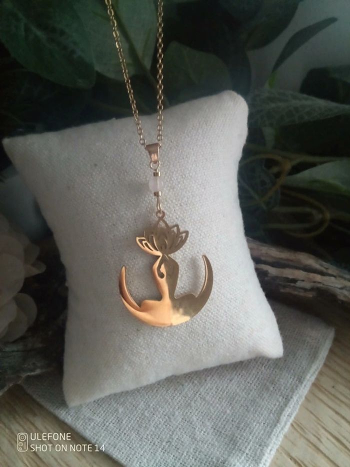 Collier féminin sacré pierre de quartz rose