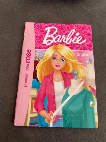 Livre bibliothèque rose barbie tome 8