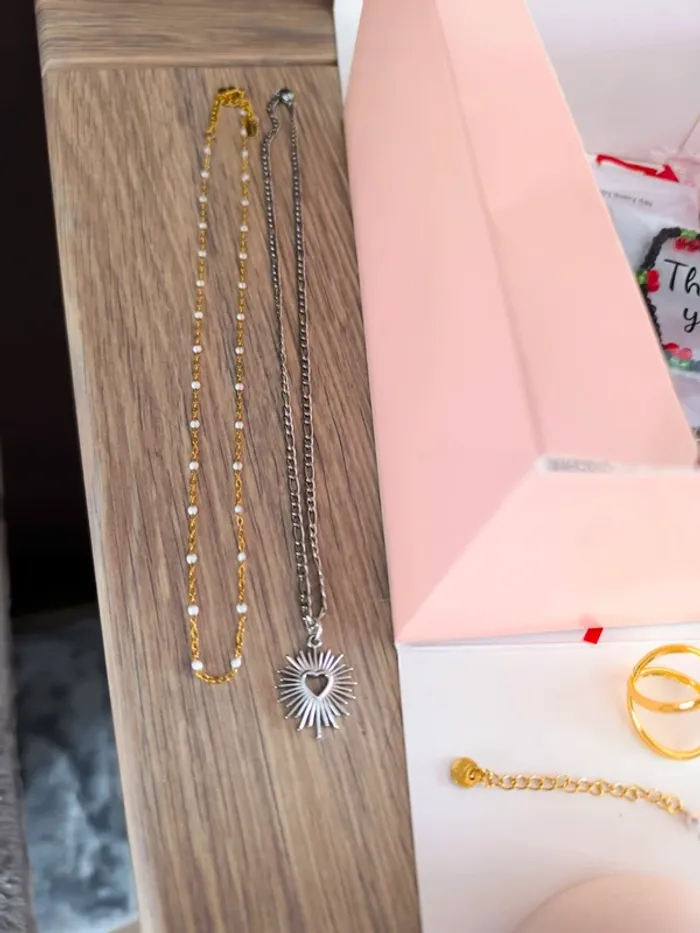 Lot de 50 bijoux dorés et argentés - photo numéro 16