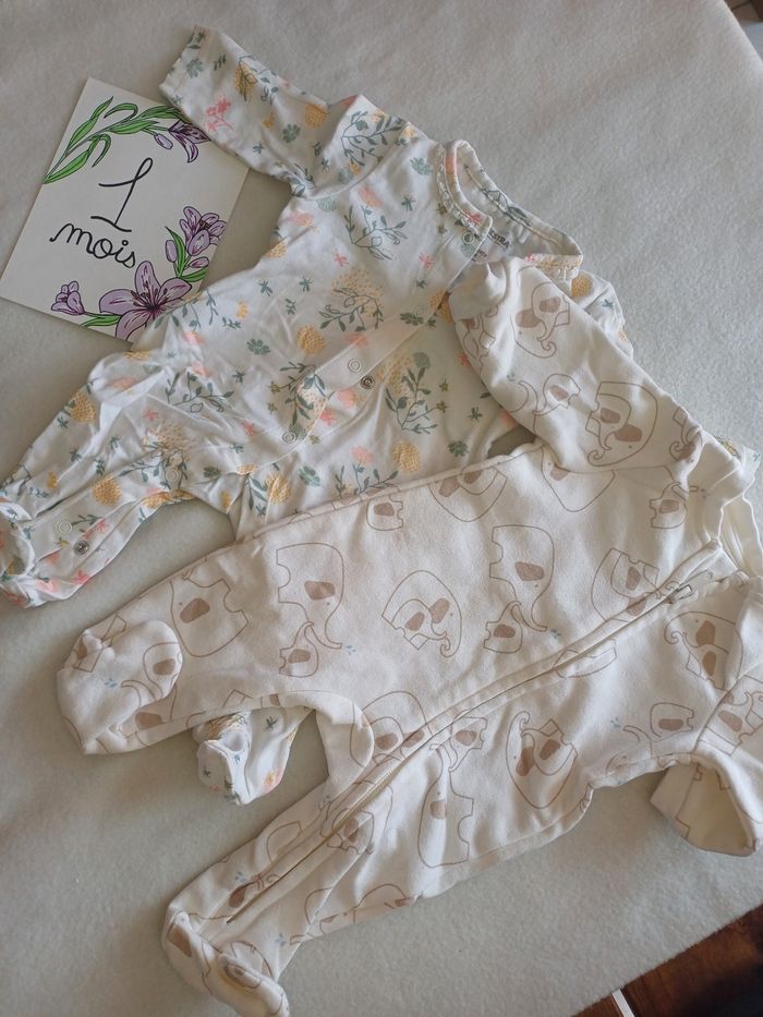 Lot pyjamas 1 mois