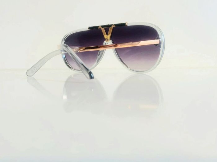 Lunette de soleil mixte transparente style masque bras dorés UV protection catégorie 3 - photo numéro 3