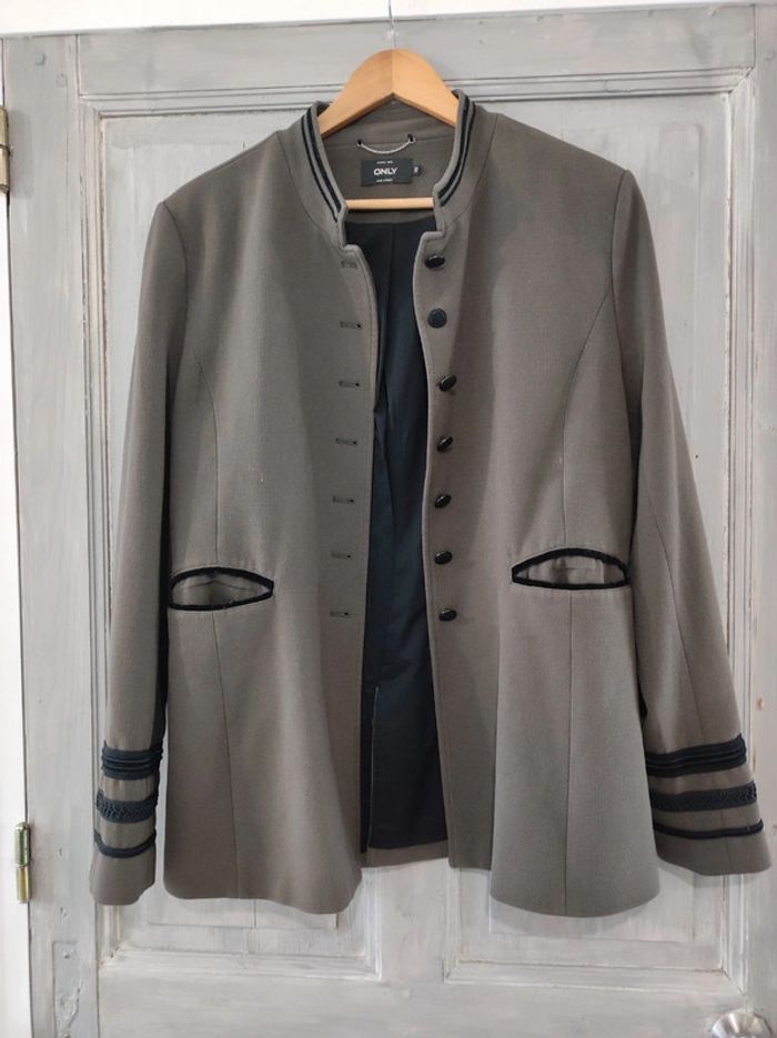Veste (taille 42)