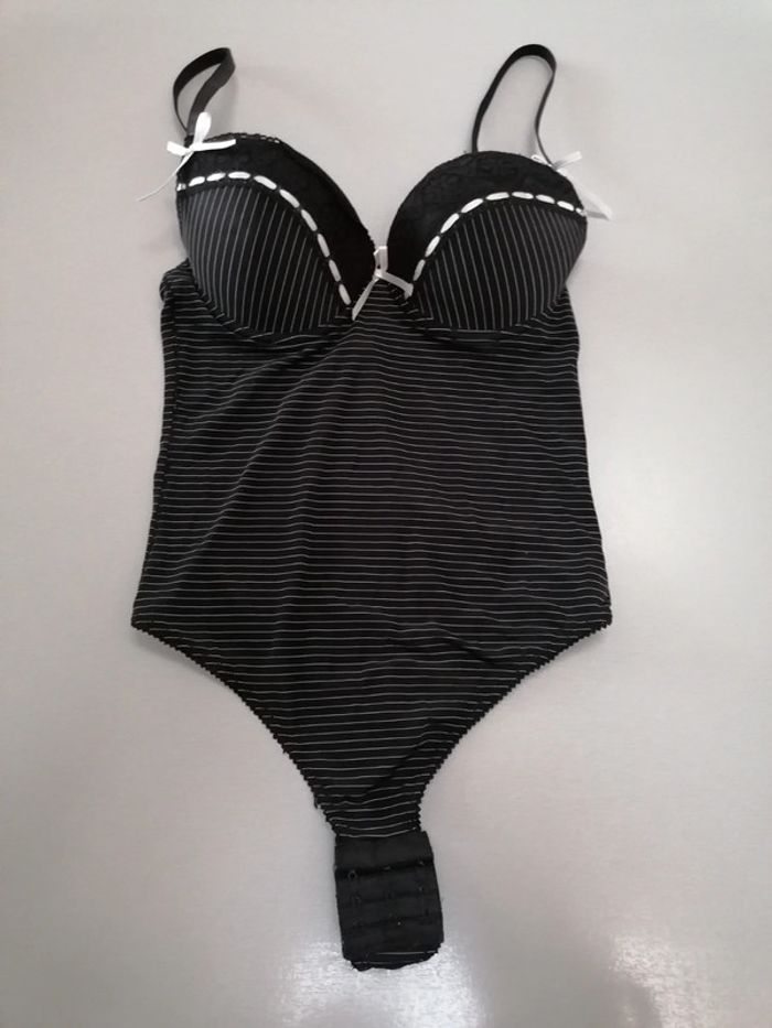 Body tanga lingerie, Fr 85C Eur 70C