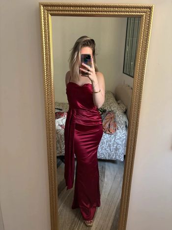 Robe de soirée bordeaux satinée 38