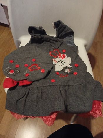 Jolie robe sans manche et son béret 12mois