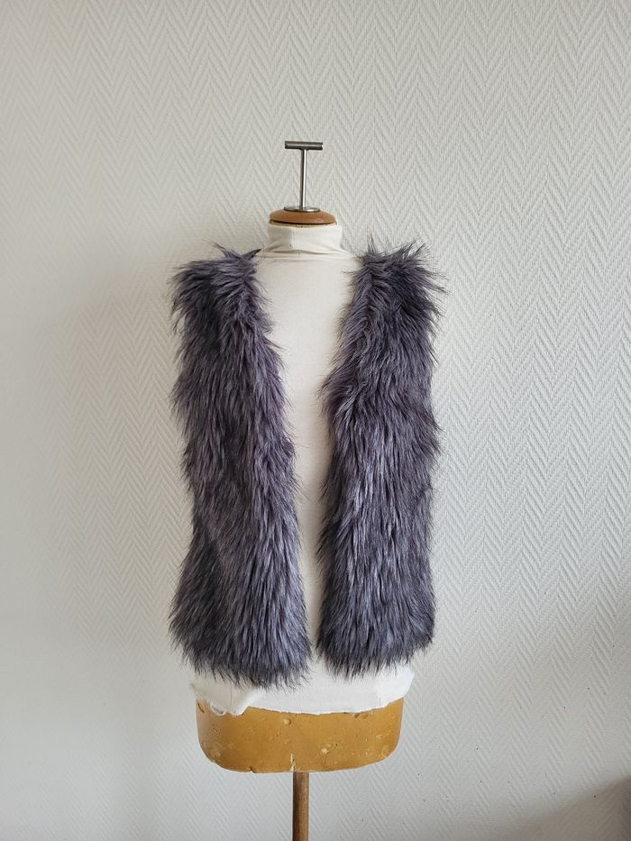 Gilet gris fausse fourrure - photo numéro 7