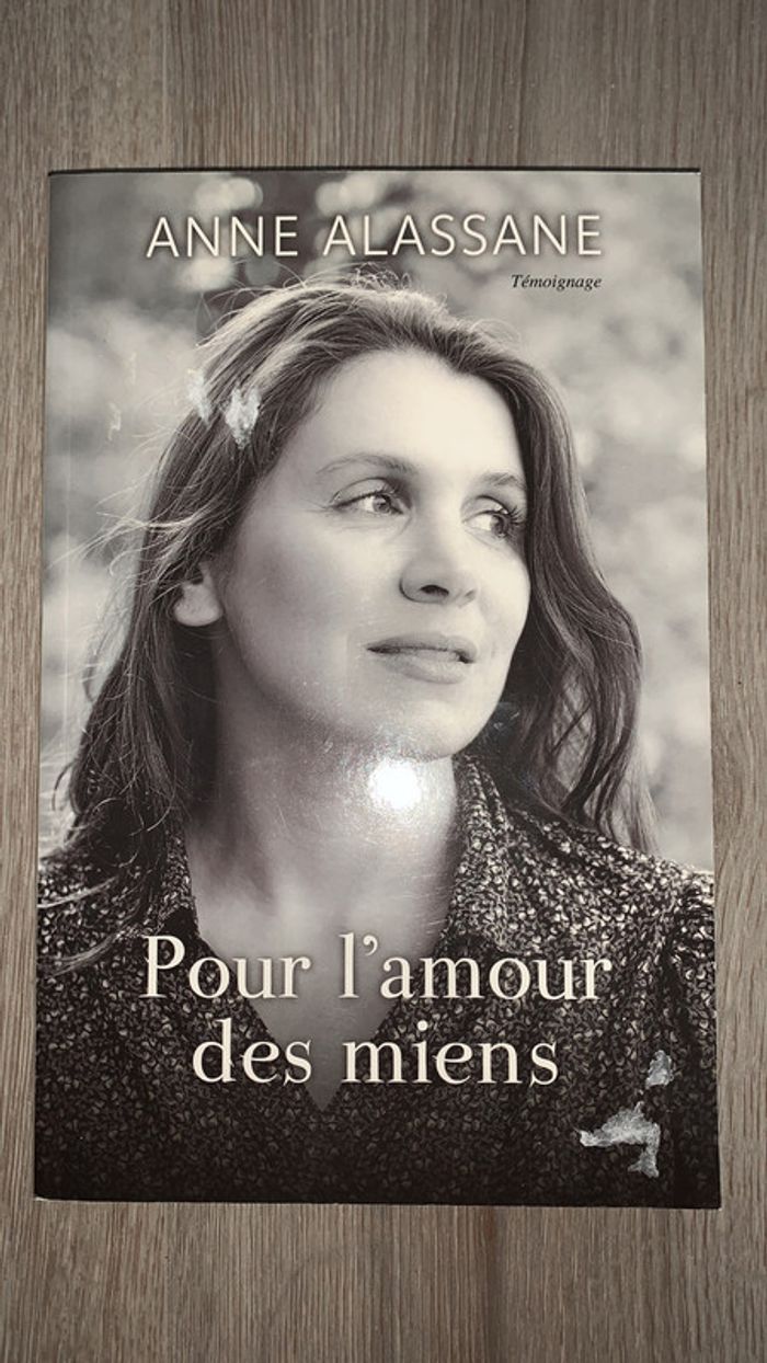 Livre : Pour l’amour des miens - photo numéro 2