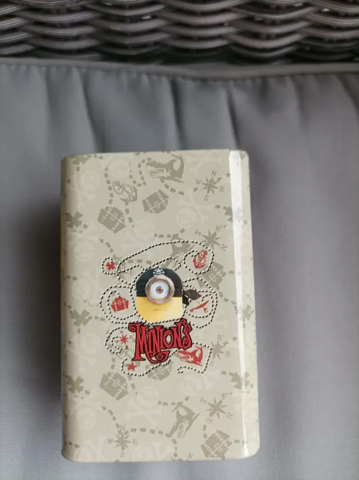 Joli pot à crayons Minions pirates - photo numéro 4