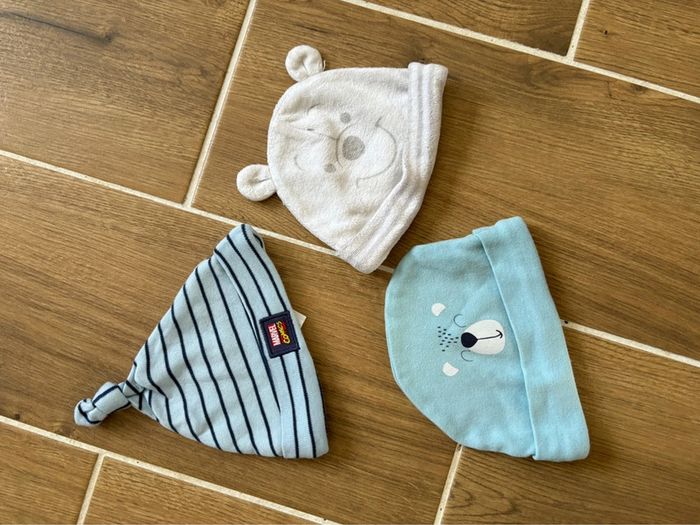 Lot de 3 bonnets